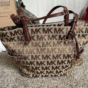 Michael Kors purse